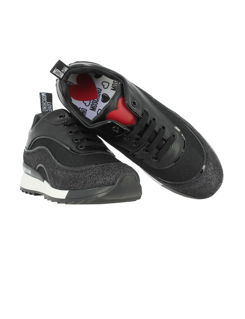 Sneaker Love Moschino