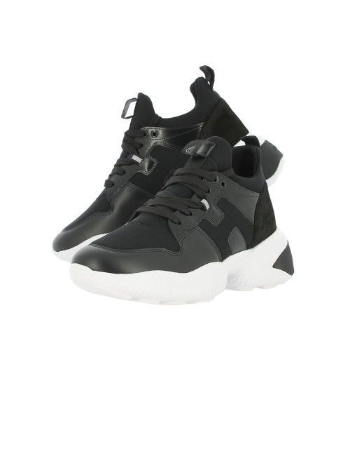 Sneaker Interaction Hogan